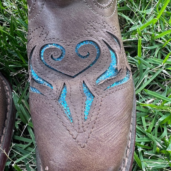 Roper Girls size 1 Brown Boots with Blue Glitter Detail - Picture 3 of 6
